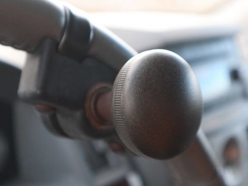 Used 2010 Chrysler Town & Country Touring image 38