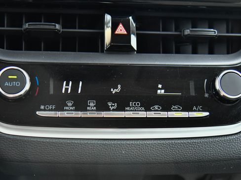 Used 2024 Toyota Corolla LE image 23