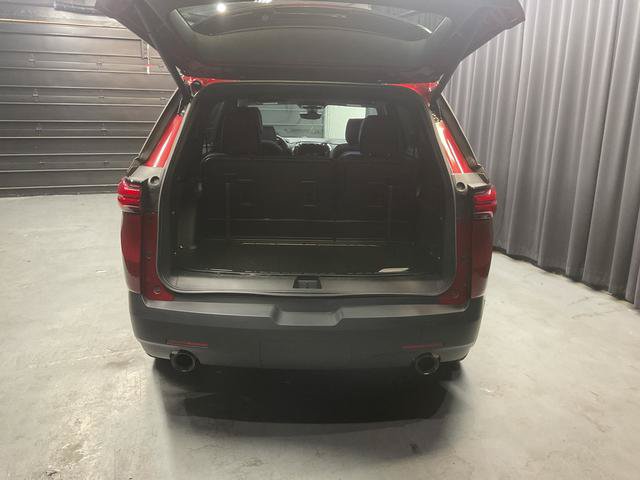 Used 2023 Chevrolet Traverse RS w/ LPO, Floor Liner Package AWD/4WD image 7