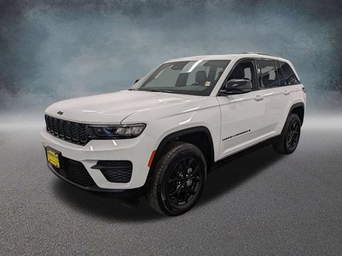 Used 2024 Jeep Grand Cherokee Altitude AWD/4WD image 1