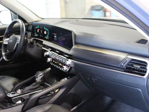 Used 2025 Kia Telluride S image 14