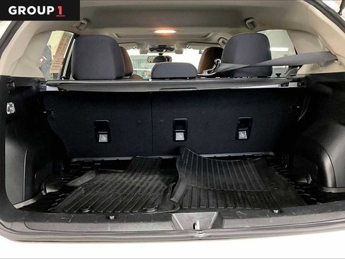 Certified 2023 Subaru Crosstrek 2.0i Premium image 33