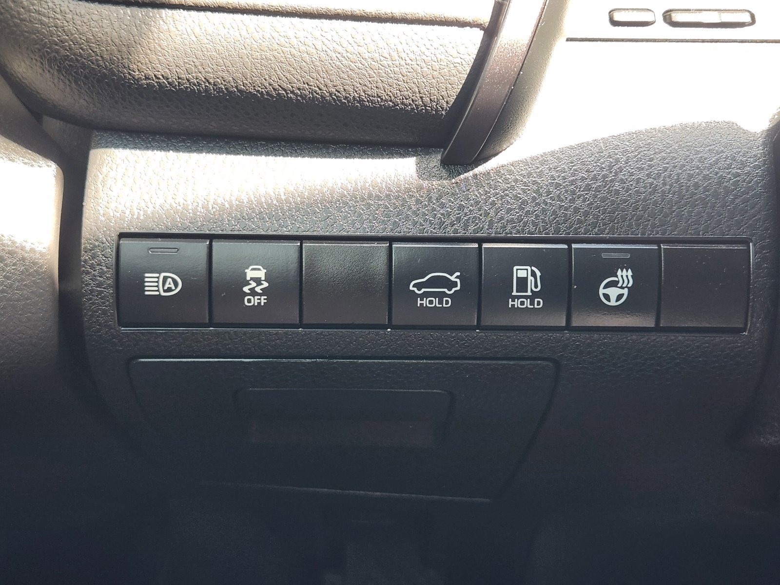 Used 2023 Toyota Camry SE w/ Cold Weather Package FWD image 25