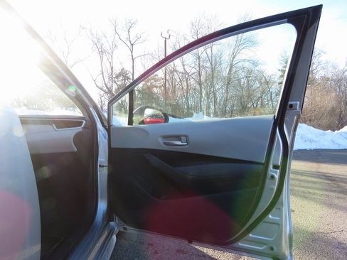 Used 2020 Toyota Corolla LE image 12