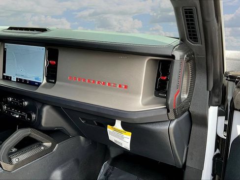 Certified 2024 Ford Bronco Raptor w/ Interior Carbon Fiber Pack 6 AWD/4WD image 28