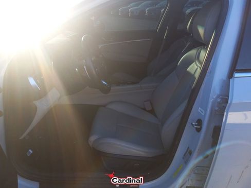 Used 2022 Genesis G70 2.0T image 16