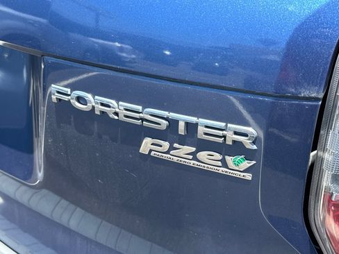 Used 2016 Subaru Forester 2.5i Premium AWD/4WD image 2