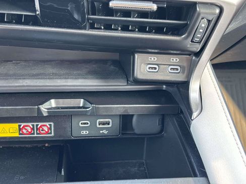 Used 2025 Lexus RX 350 Premium w/ Accessory Package (Z1) AWD/4WD image 26