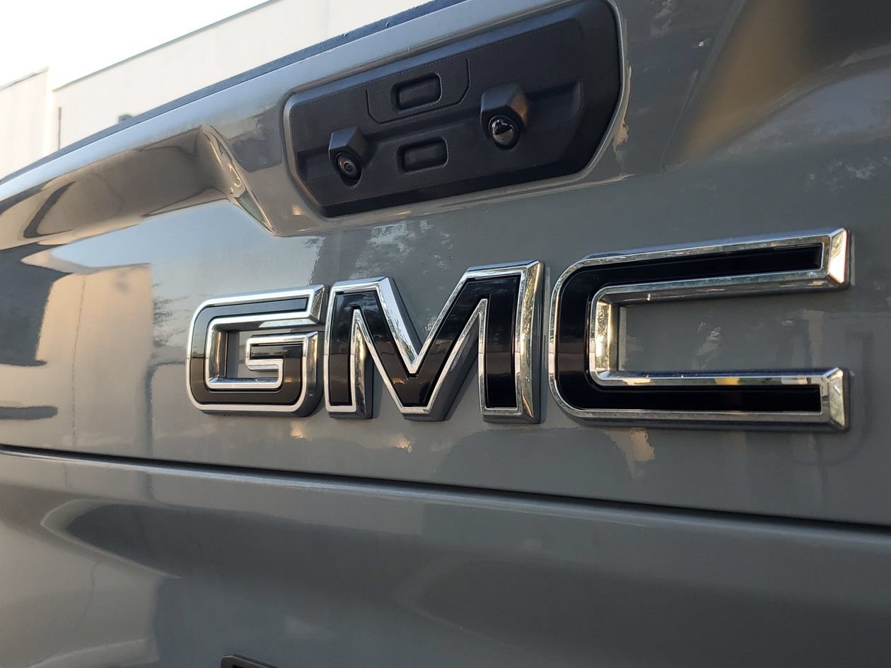 Used 2025 GMC Sierra 2500 AT4 w/ AT4 Premium Plus Package AWD/4WD image 6