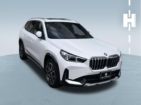 Used 2025 BMW X1 xDrive28i w/ Convenience Package AWD/4WD image 2
