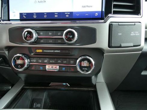 Certified 2022 Ford F350 Lariat w/ Chrome Package image 26