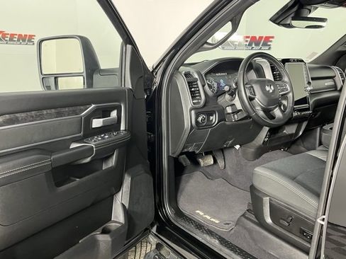 Used 2024 RAM 2500 Big Horn w/ Safety Group image 24