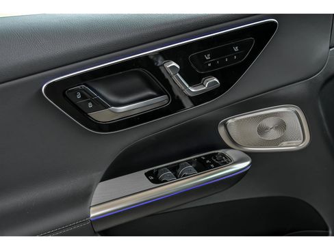 New 2026 Mercedes-Benz GLC 300 4MATIC image 5