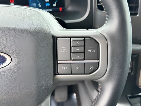 Used 2022 Ford F150 Lightning Lariat AWD/4WD image 14