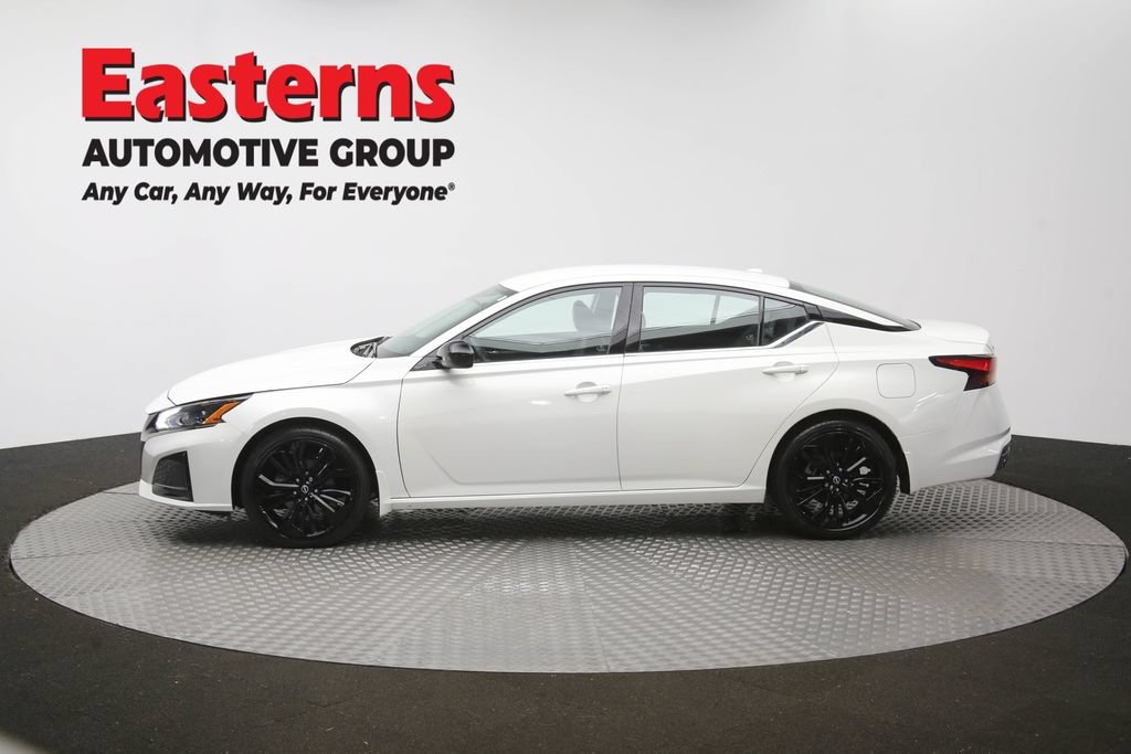 Used 2023 Nissan Altima 2.5 SR FWD image 61