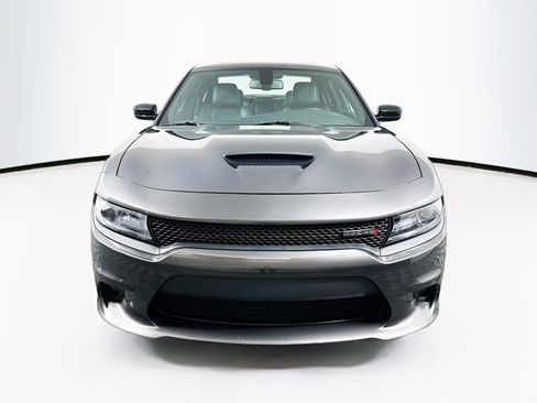 Used 2019 Dodge Charger R/T w/ Blacktop Package image 2