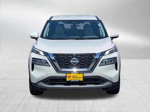 Used 2023 Nissan Rogue SV AWD/4WD image 2