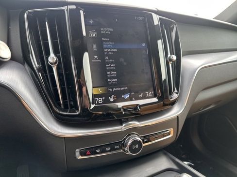 Used 2020 Volvo XC60 T5 Momentum w/ Protection Package Premier image 21