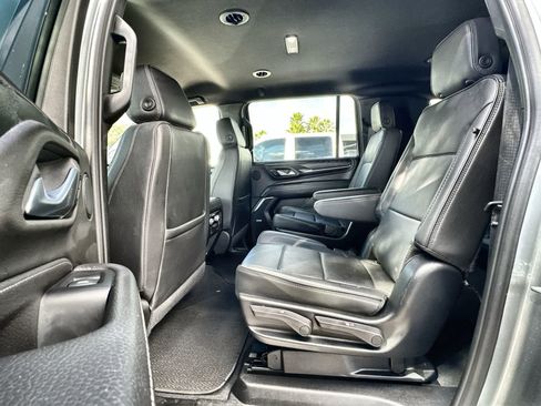 Used 2024 GMC Yukon XL Denali AWD/4WD image 13