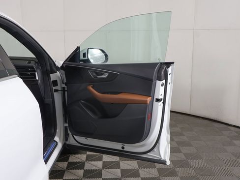 Used 2023 Audi Q8 Premium w/ Convenience Package image 22