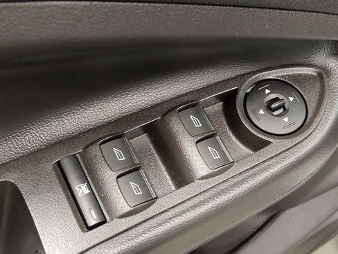 Used 2018 Ford Escape SE image 27