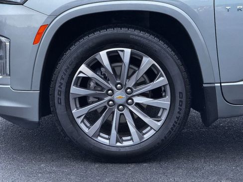 Used 2023 Chevrolet Traverse Premier image 19
