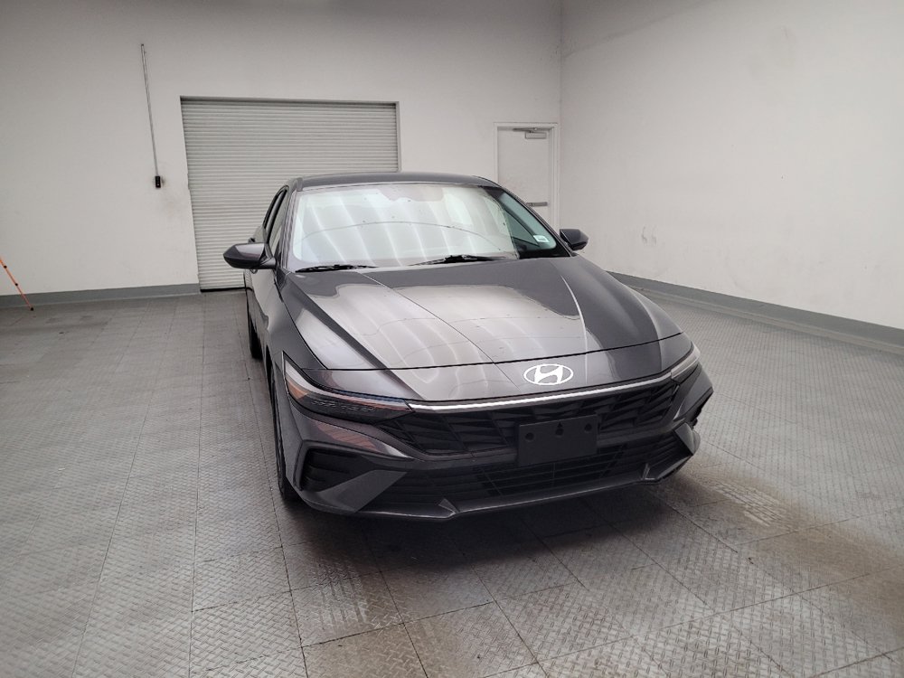 Used 2024 Hyundai Elantra Blue FWD image 14