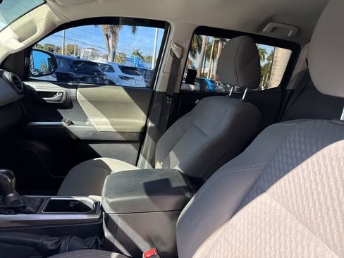 Used 2020 Toyota Tacoma SR5 image 17