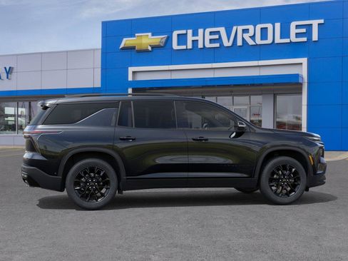 Used 2026 Chevrolet Traverse LT w/ Midnight/Sport Edition AWD/4WD image 5