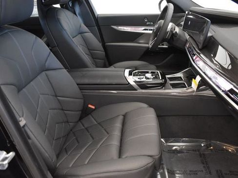 New 2026 BMW 760i xDrive image 17