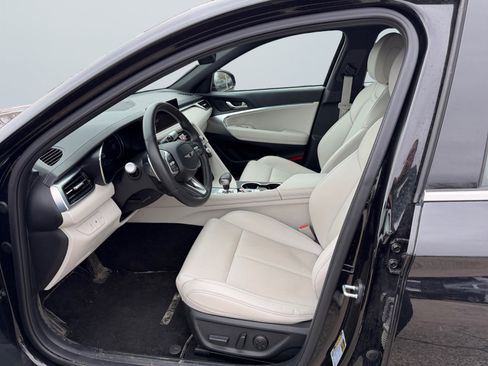 Used 2025 Genesis G70 2.5T AWD/4WD image 11