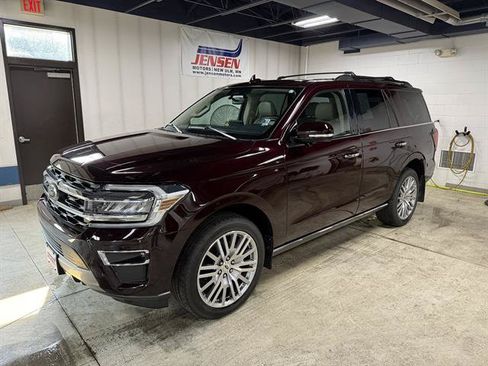 Used 2023 Ford Expedition Limited AWD/4WD image 1