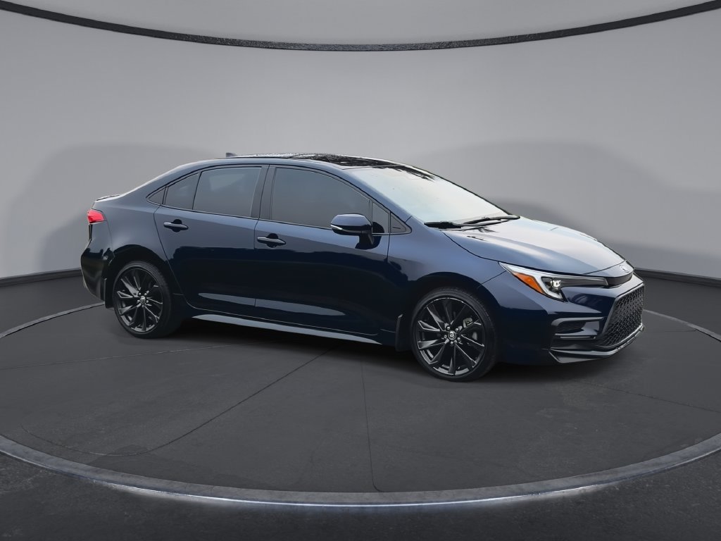 Used 2024 Toyota Corolla SE FWD image 2