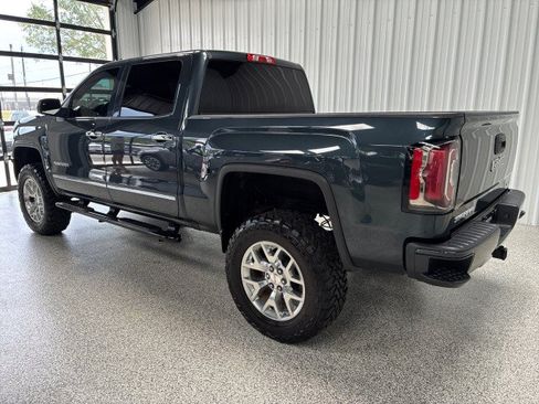 Used 2018 GMC Sierra 1500 SLT w/ SLT Premium Package AWD/4WD image 2