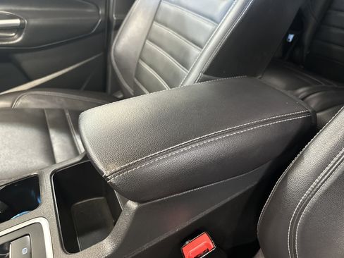 Used 2017 Ford Escape Titanium FWD image 29