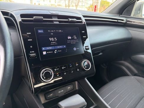 Used 2023 Hyundai Santa Cruz SE image 18