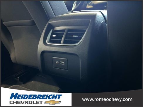 Used 2020 Chevrolet Blazer L FWD image 17