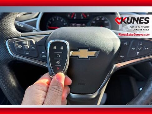 Used 2023 Chevrolet Malibu LT image 44