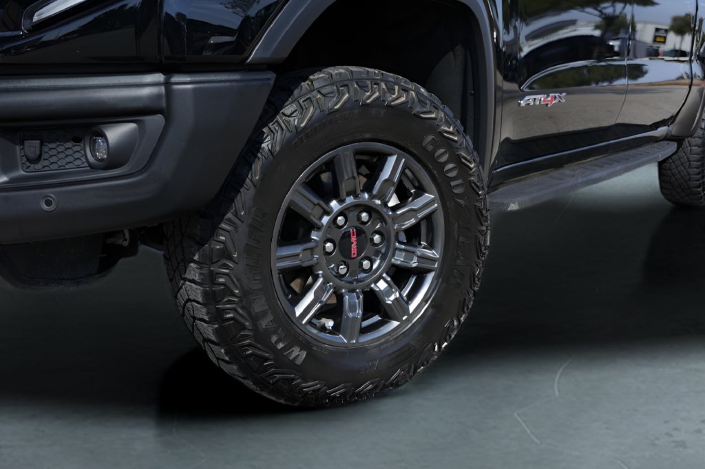 Certified 2026 GMC Sierra 1500 AT4X AWD/4WD image 4