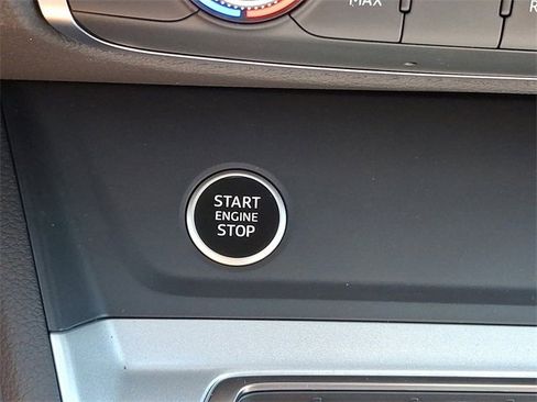 New 2025 Audi Q3 2.0T Premium image 19