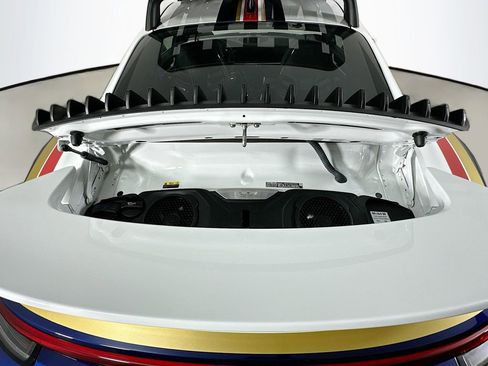 New 2023 Porsche 911 Dakar image 25