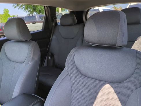 Used 2019 Hyundai Santa Fe SEL AWD/4WD image 8