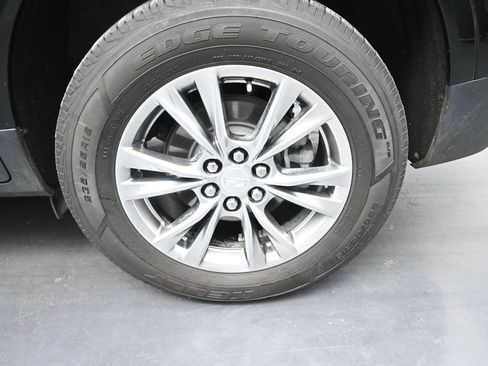 Used 2021 Cadillac XT5 Premium Luxury image 9