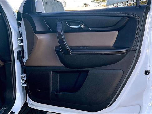 Used 2017 GMC Acadia Limited SLT image 24