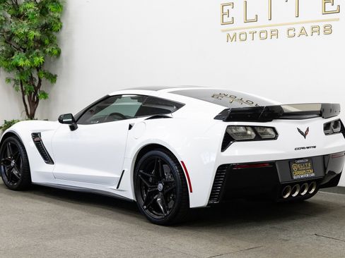 Used 2017 Chevrolet Corvette Z06 image 3