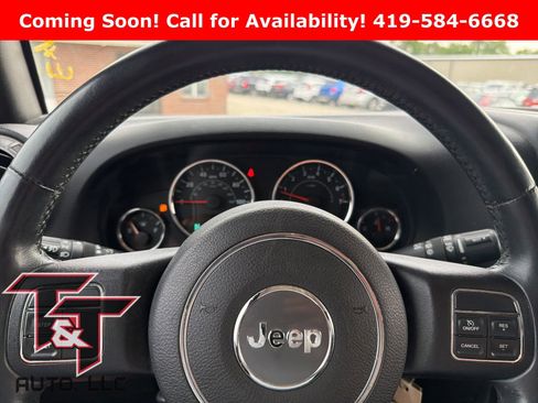 Used 2015 Jeep Wrangler Unlimited Sport w/ Quick Order Package 24S AWD/4WD image 9