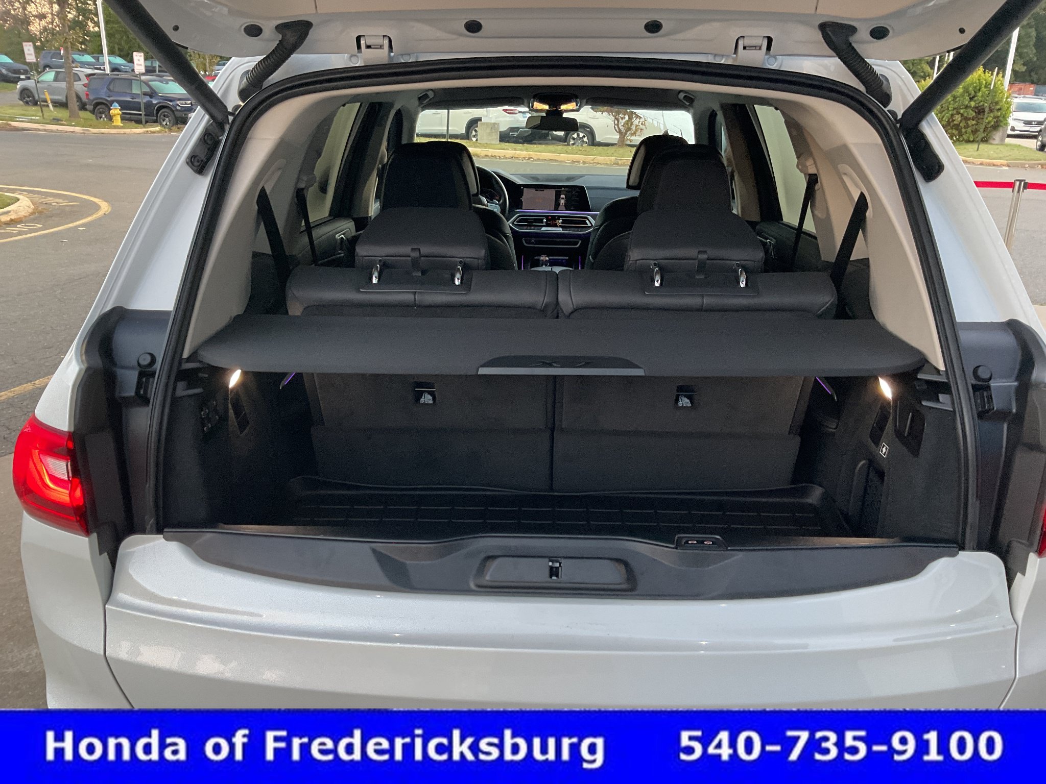 Used 2022 BMW X7 xDrive40i w/ Executive Package AWD/4WD image 24