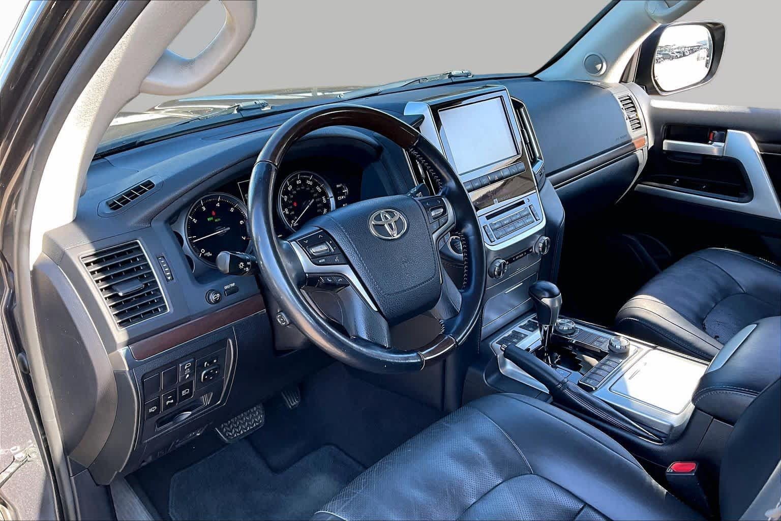 Used 2019 Toyota Land Cruiser AWD/4WD image 16