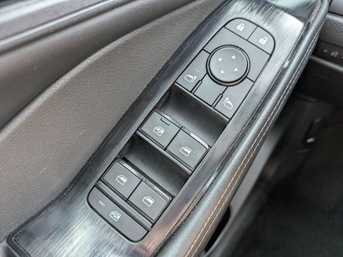 Certified 2025 Nissan Rogue SV FWD image 23