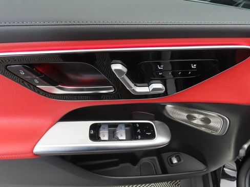 Certified 2025 Mercedes-Benz GLC 300 4MATIC image 23